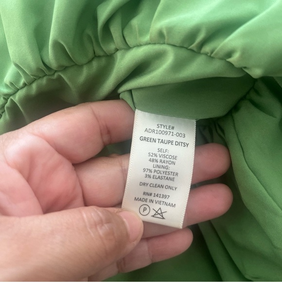 ASTR The Label Green and White Floral Top - Picture 3 of 8